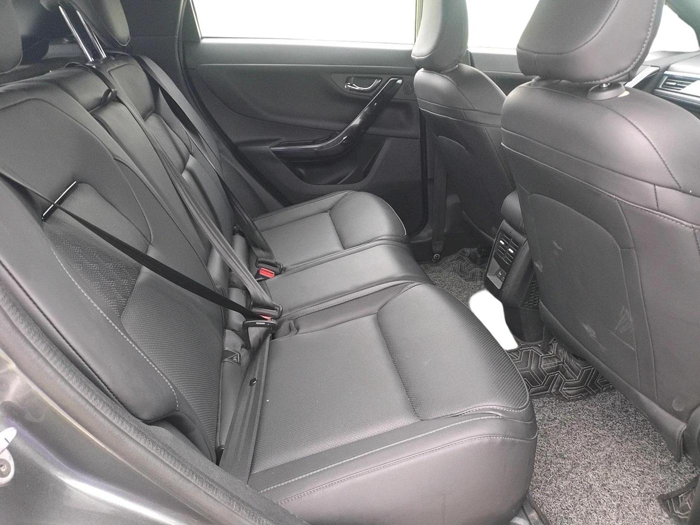 2023 Tata NEXON FEARLESS PLUS S 1.2 REVOTRON 6 MT DT, Petrol, Manual, 33,864 km, interior