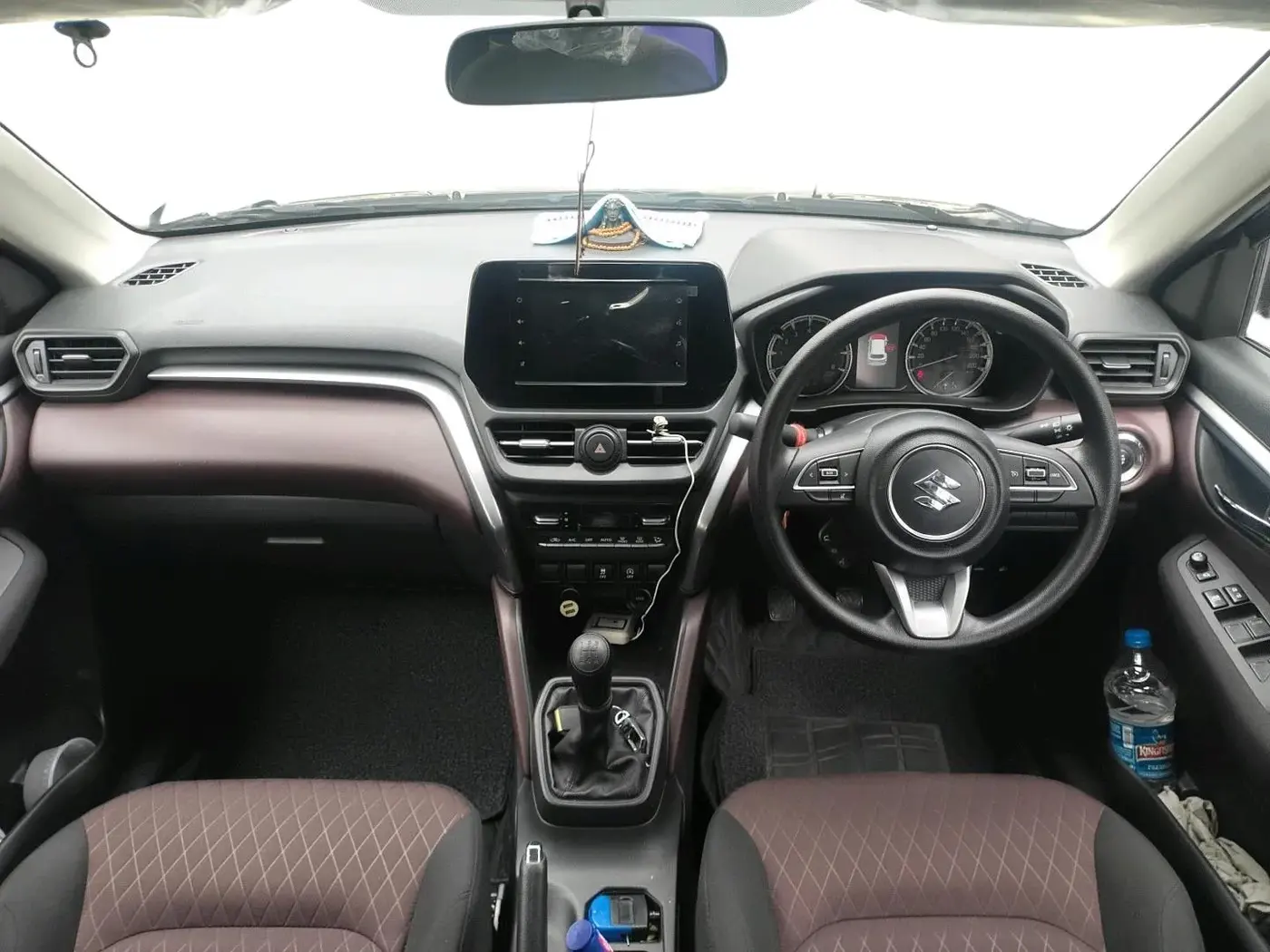 2024 Maruti Grand Vitara DELTA SMART HYBRID, Petrol, Manual, 9,490 km, interior
