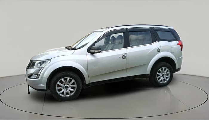 2019 Mahindra XUV500 W9, Diesel, Manual, 1,02,604 km, exterior