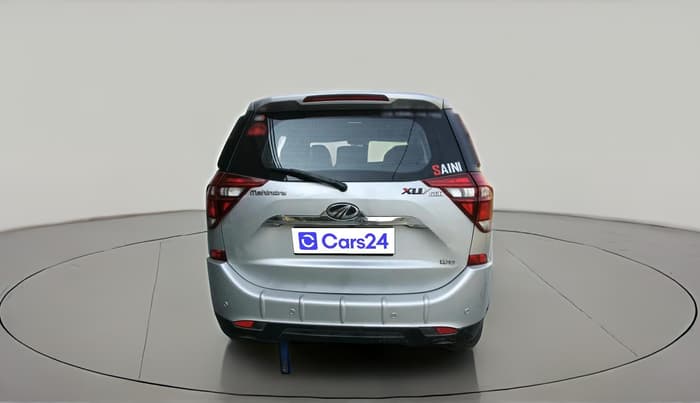 2019 Mahindra XUV500 W9, Diesel, Manual, 1,02,604 km, exterior
