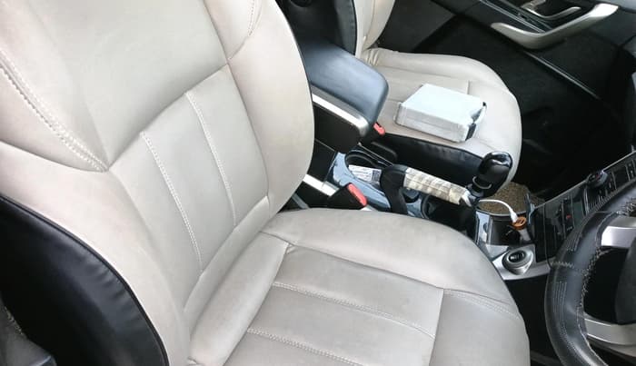 2019 Mahindra XUV500 W9, Diesel, Manual, 1,02,604 km, interior