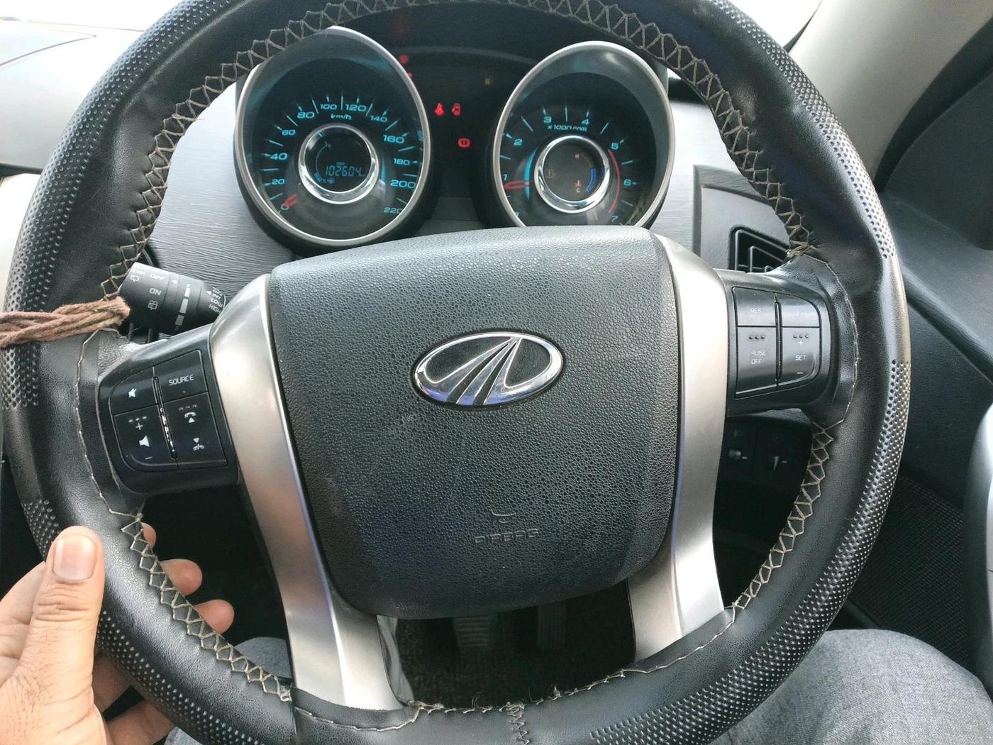 2019 Mahindra XUV500 W9, Diesel, Manual, 1,03,000 km, interior