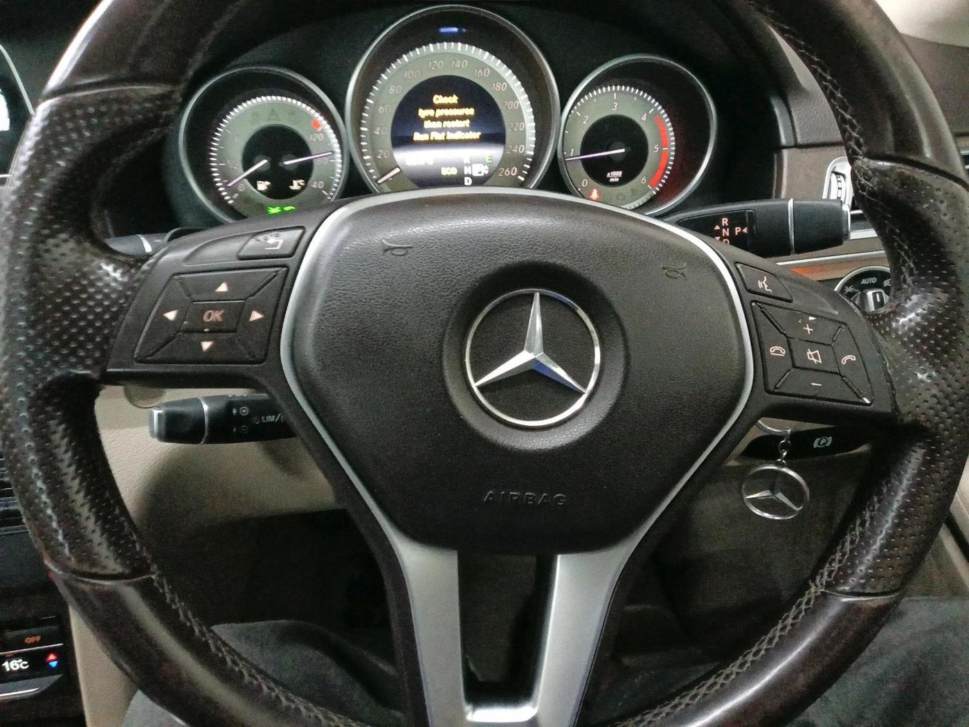 2013 Mercedes Benz E Class E 250 CDI AVANTGARDE, Diesel, Automatic, 78,174 km, interior