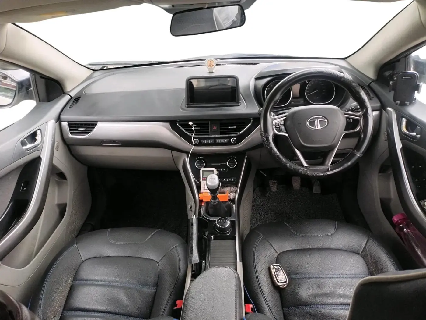 2018 Tata NEXON XZ PLUS DIESEL, Diesel, Manual, 1,50,000 km, interior