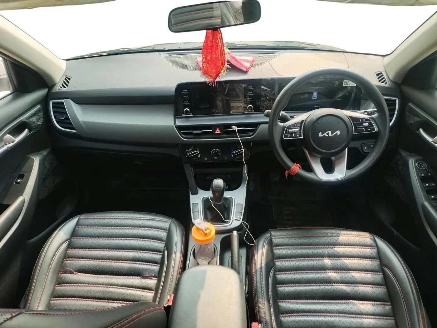 2023 KIA SELTOS  HTK 1.5 PETROL MT, Petrol, Manual, 14,066 km, interior