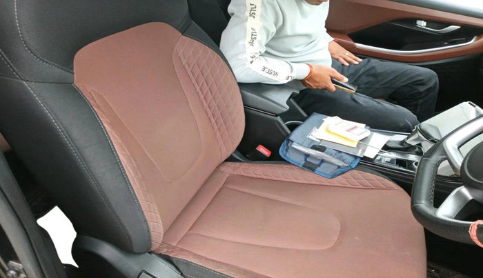 2022 Hyundai ALCAZAR PRESTIGE(O) 1.5 AT 7STR, Diesel, Automatic, 1,50,472 km, interior