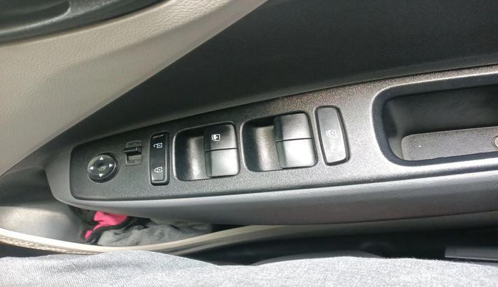 2022 Hyundai AURA S 1.2 CNG, CNG, Manual, 1,08,186 km, interior