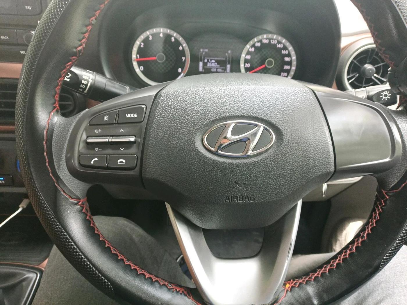 2022 Hyundai AURA S 1.2 CNG, CNG, Manual, 1,08,186 km, interior