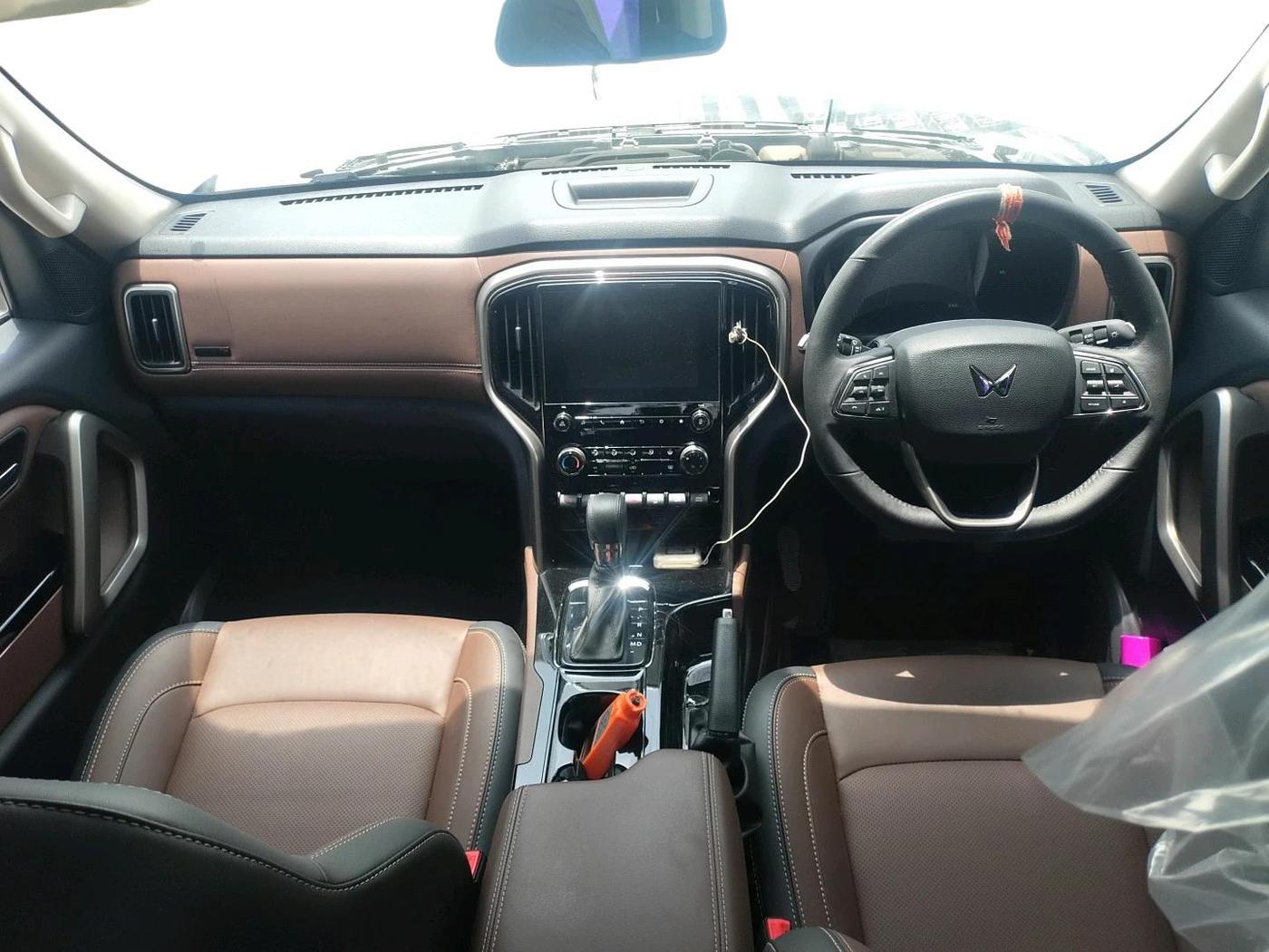 2026 Mahindra SCORPIO-N Z8 Select Diesel AT 2WD, Diesel, Automatic, 3,068 km, interior