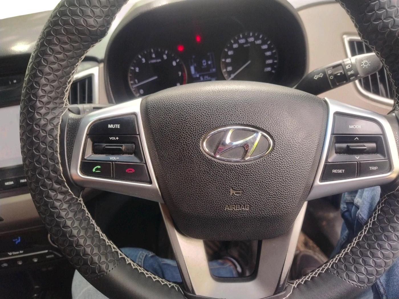 2016 Hyundai Creta SX PLUS 1.6 PETROL, Petrol, Manual, 90,000 km, interior