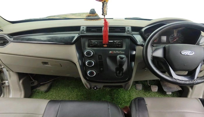 2016 Mahindra Kuv100 K4 D 6 STR, Diesel, Manual, 64,931 km, interior