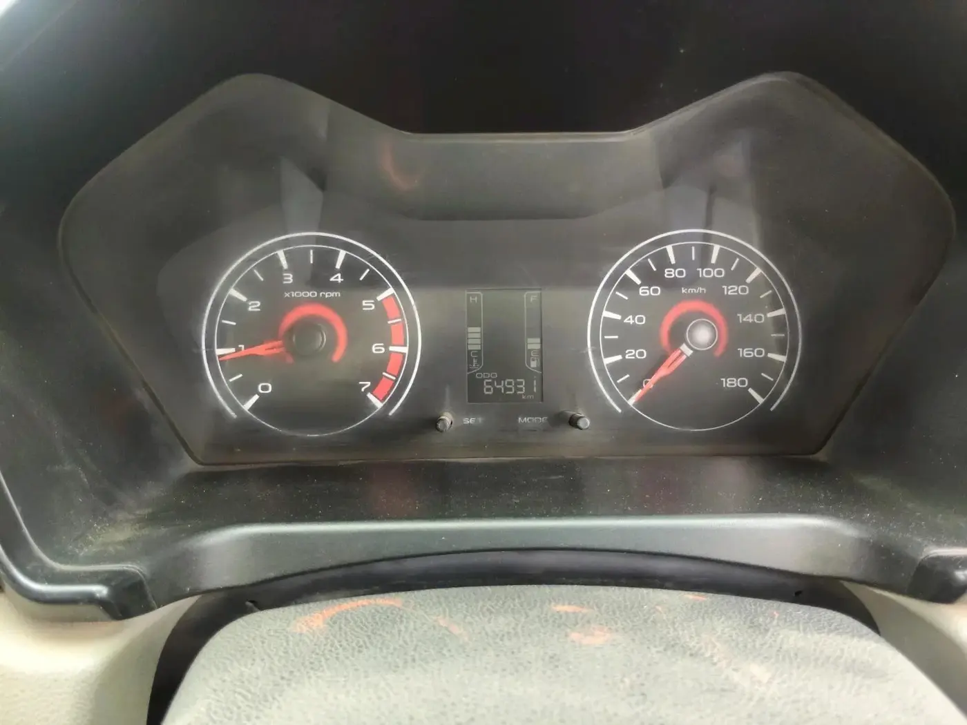 2016 Mahindra Kuv100 K4 D 6 STR, Diesel, Manual, 64,931 km, interior