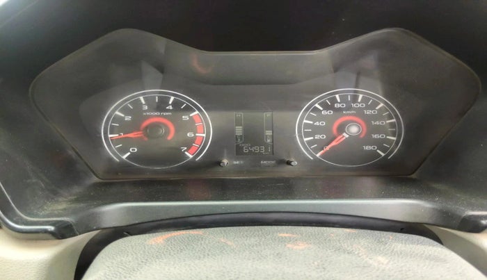 2016 Mahindra Kuv100 K4 D 6 STR, Diesel, Manual, 64,931 km, interior