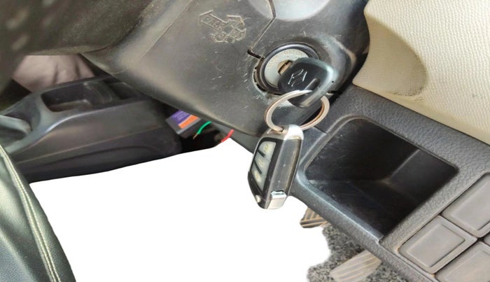 2015 Maruti Wagon R 1.0 LXI, Petrol, Manual, 84,917 km, interior