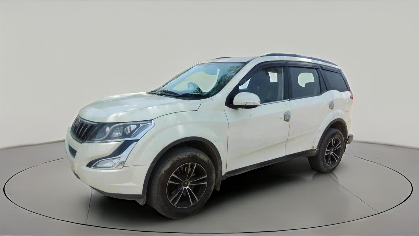 2015 Mahindra XUV500 W6, Diesel, Manual, 1,47,832 km, exterior
