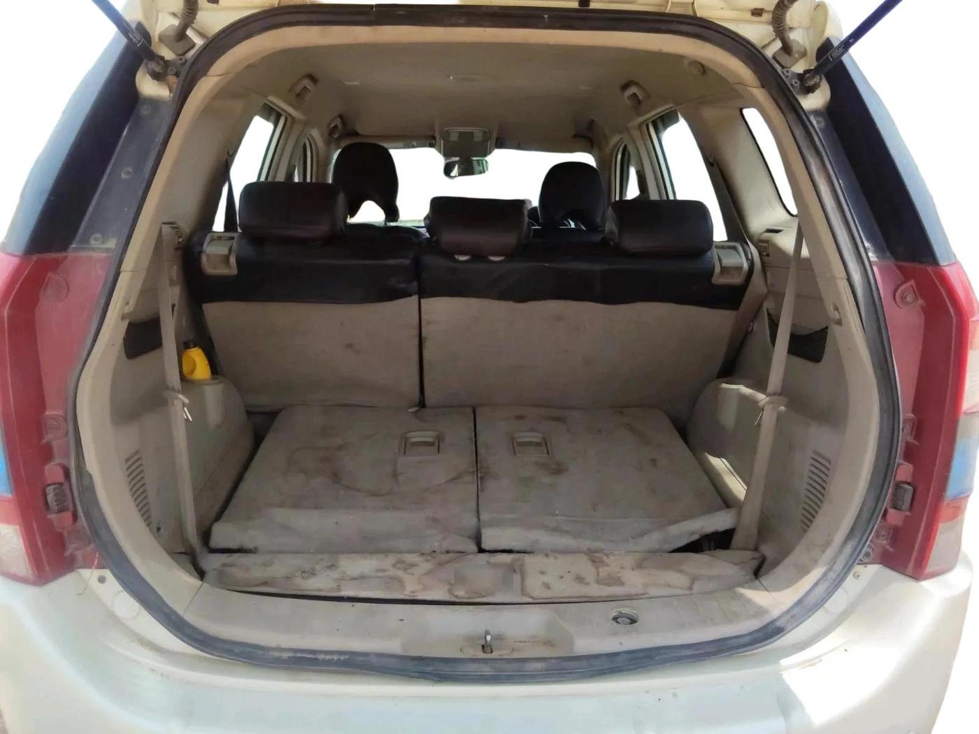 2015 Mahindra XUV500 W6, Diesel, Manual, 1,47,832 km, exterior