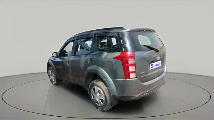 2013 Mahindra XUV500 W6, Diesel, Manual, 2,74,674 km, exterior