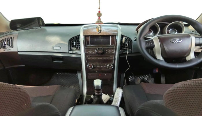 2013 Mahindra XUV500 W6, Diesel, Manual, 2,74,674 km, interior