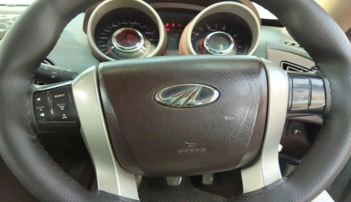 2013 Mahindra XUV500 W6, Diesel, Manual, 2,74,674 km, interior