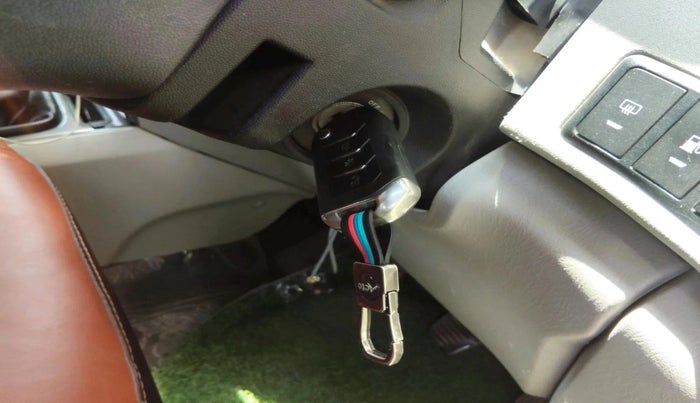 2020 Mahindra Scorpio S9, Diesel, Manual, 96,896 km, interior