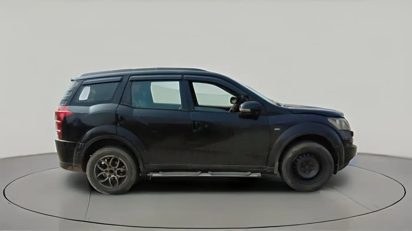 2013 Mahindra XUV500 W6, Diesel, Manual, 1,65,374 km, exterior