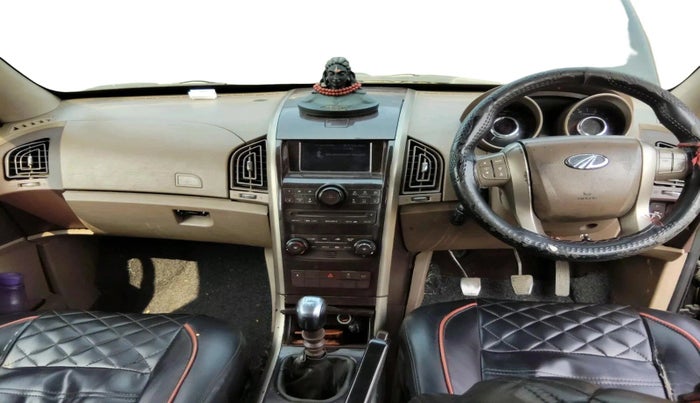 2013 Mahindra XUV500 W6, Diesel, Manual, 1,65,374 km, interior