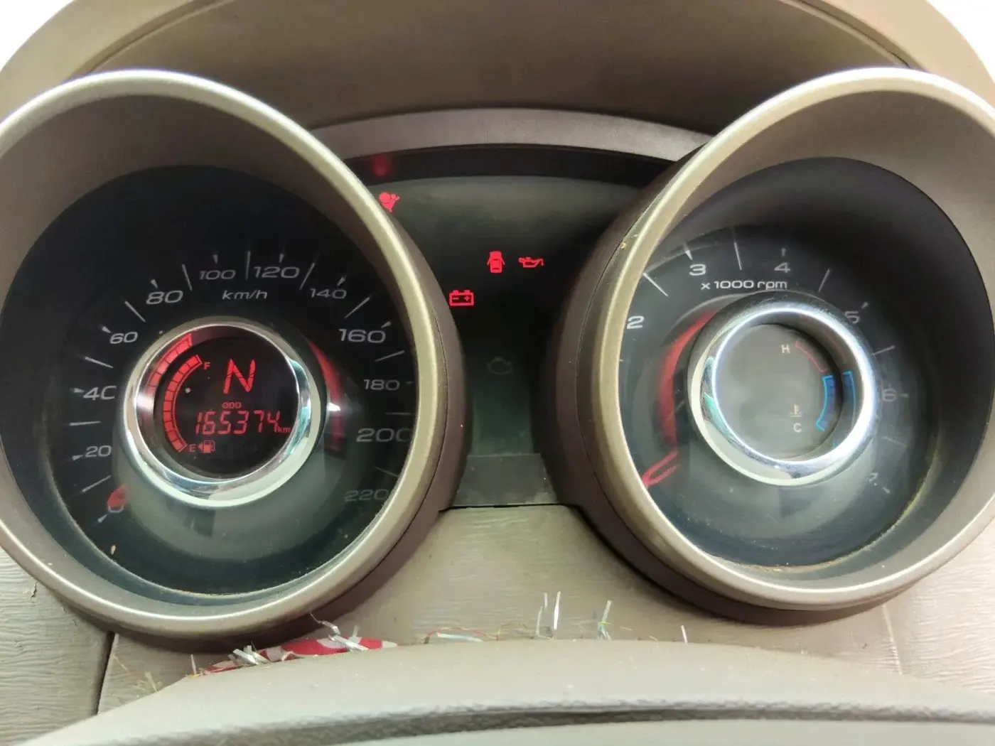 2013 Mahindra XUV500 W6, Diesel, Manual, 1,65,374 km, interior