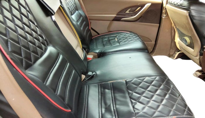 2013 Mahindra XUV500 W6, Diesel, Manual, 1,65,374 km, interior