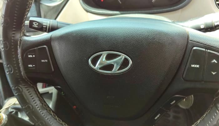 2017 Hyundai Grand i10 SPORTZ 1.2 KAPPA VTVT, Petrol, Manual, 81,148 km, interior