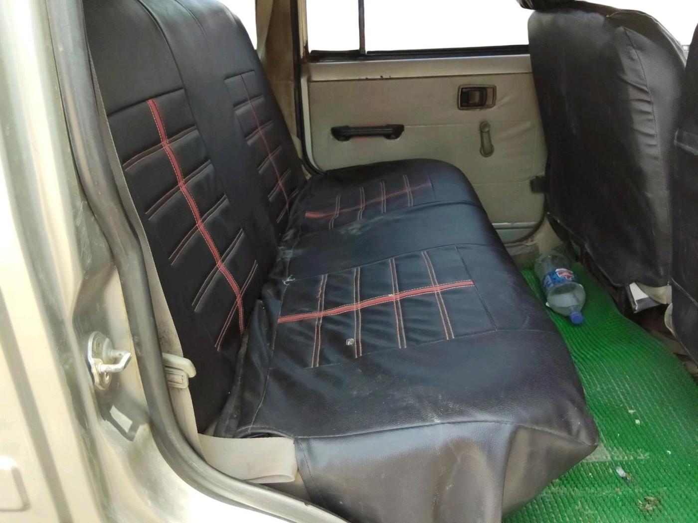 2013 Mahindra Bolero DI BS-III, Diesel, Manual, 1,10,561 km, interior