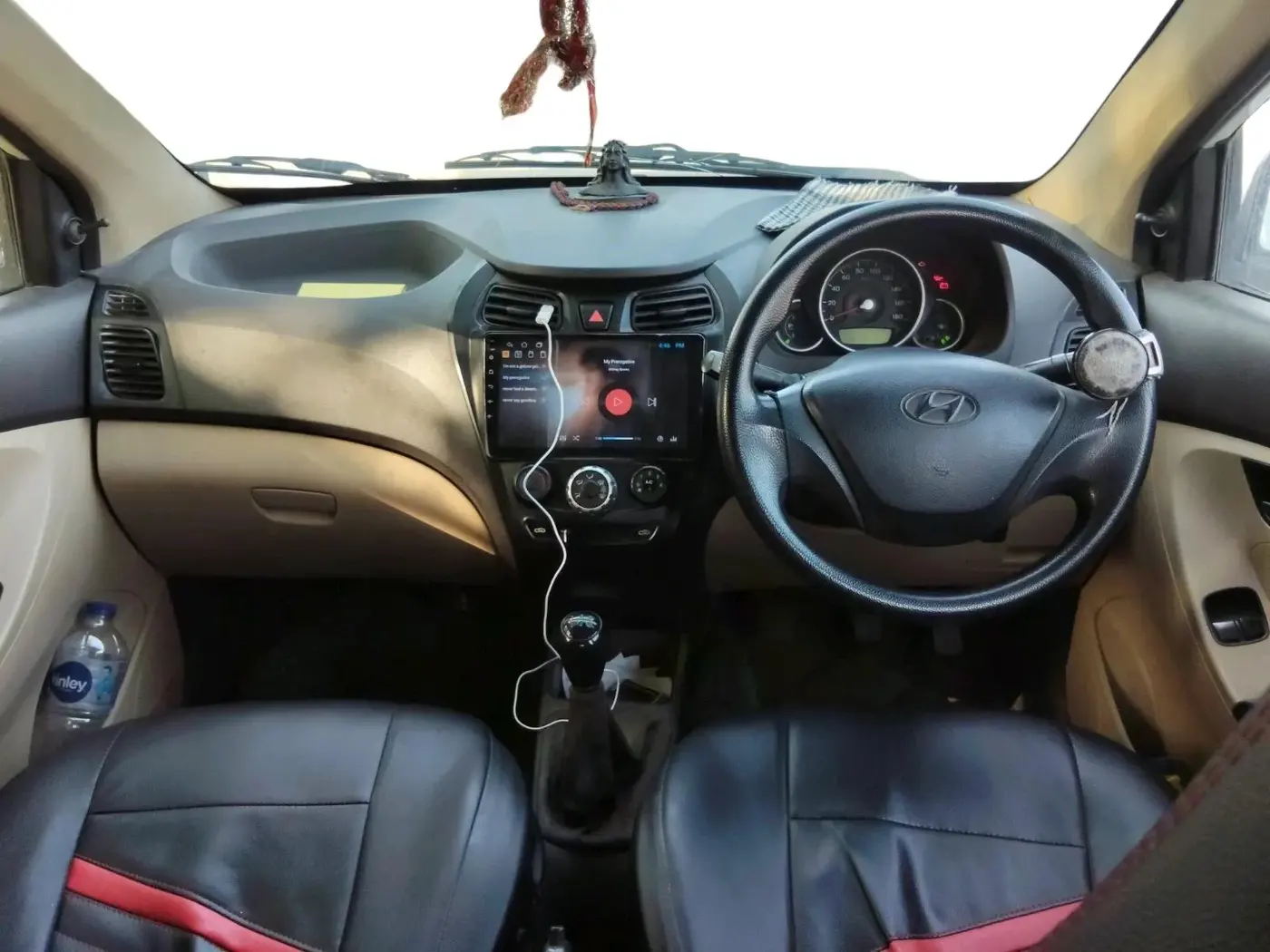 2016 Hyundai Eon ERA + LPG, Petrol, Manual, 1,39,193 km, interior