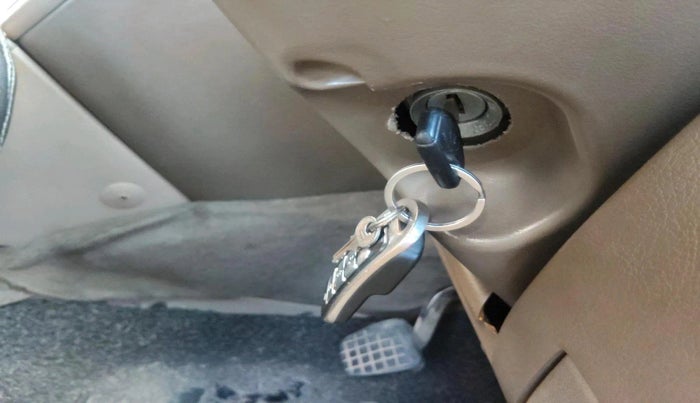 2014 Tata Safari 4X2 LX DICOR, Diesel, Manual, 76,258 km, interior