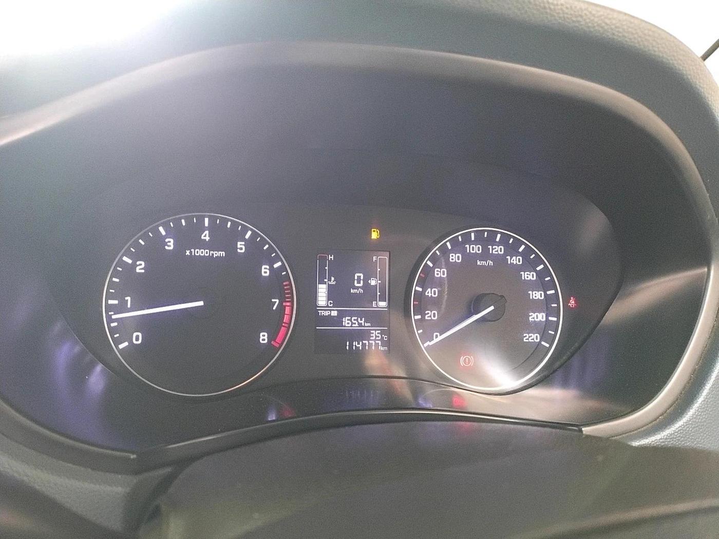 2016 Hyundai i20 Active 1.2 S, Petrol, Manual, 1,14,777 km, interior