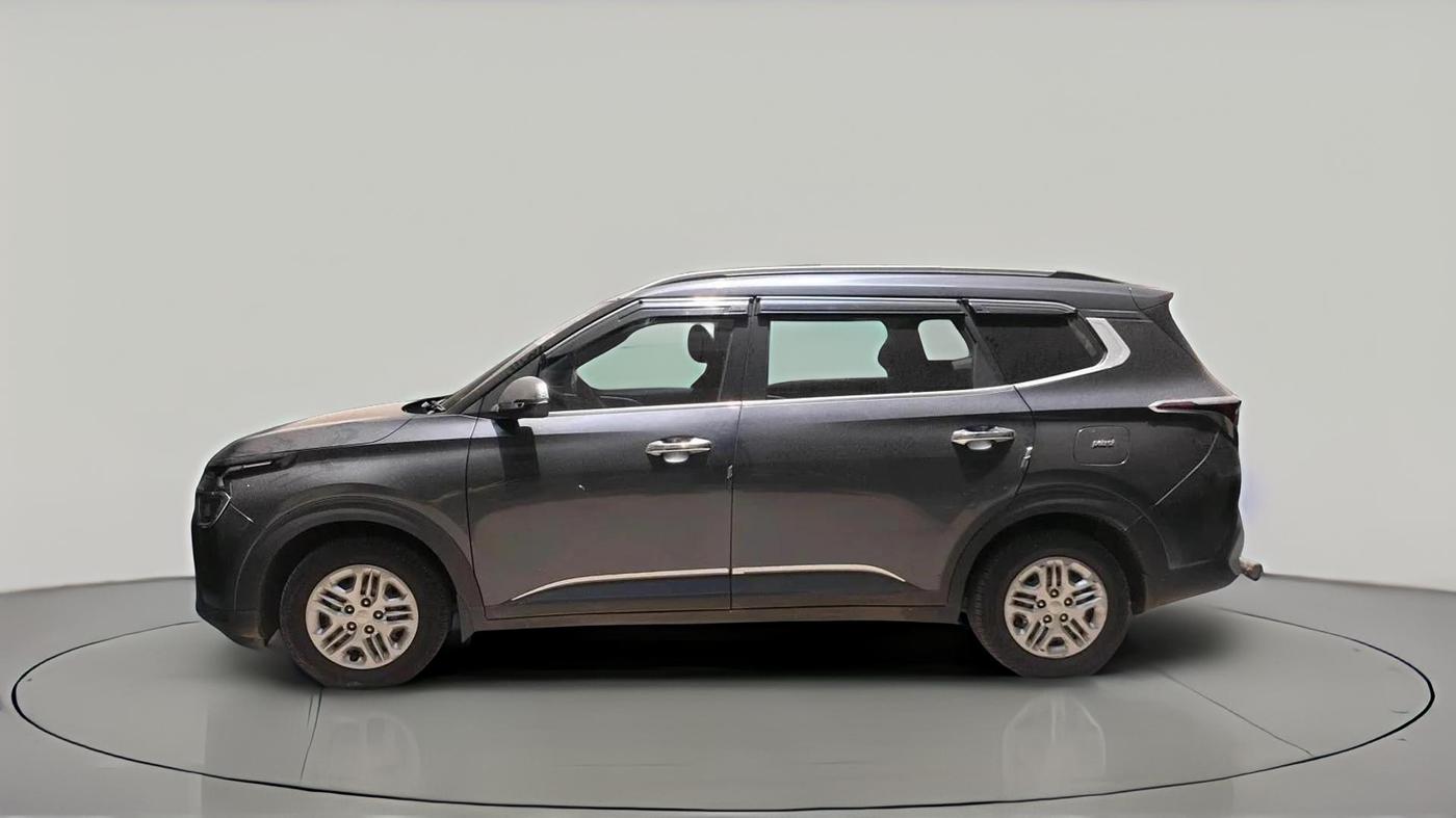 2023 KIA CARENS PRESTIGE 1.5 PETROL 7 STR, Petrol, Manual, 40,111 km, exterior