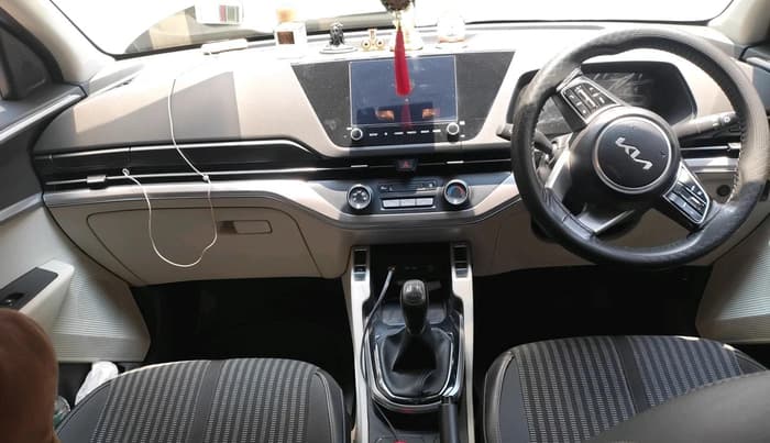 2023 KIA CARENS PRESTIGE 1.5 PETROL 7 STR, Petrol, Manual, 40,111 km, interior