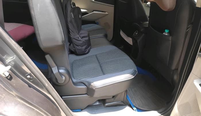 2023 KIA CARENS PRESTIGE 1.5 PETROL 7 STR, Petrol, Manual, 40,111 km, interior