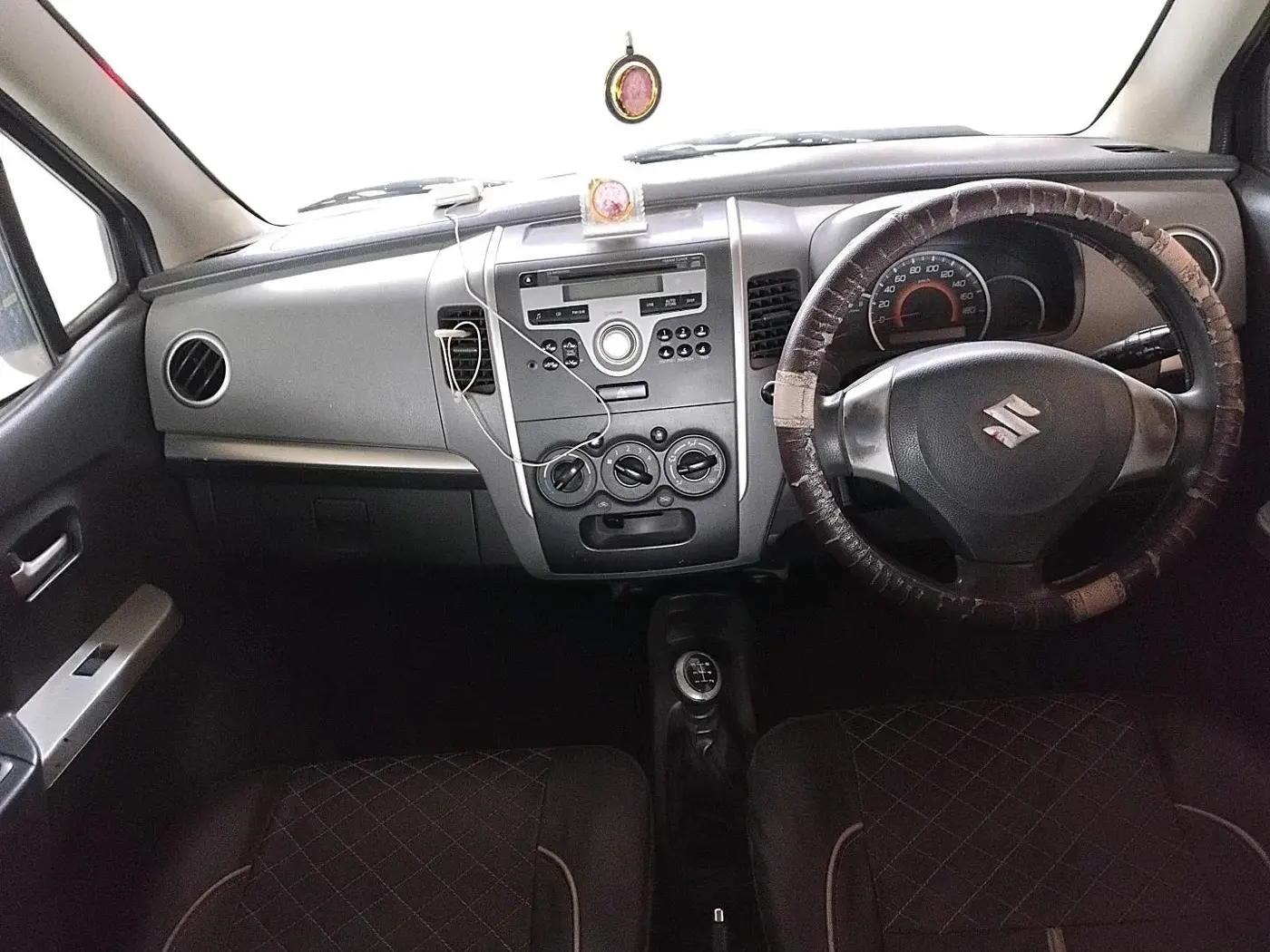 2011 Maruti Wagon R 1.0 VXI, Petrol, Manual, 57,756 km, interior