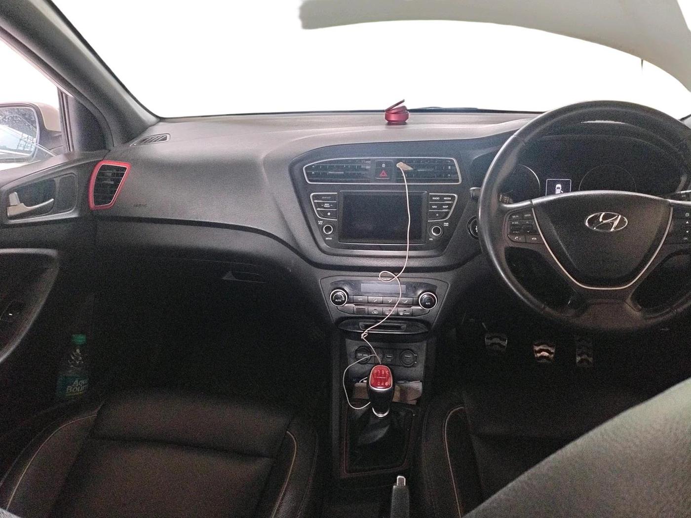 2018 Hyundai i20 Active 1.4 SX, Diesel, Manual, 89,197 km, interior