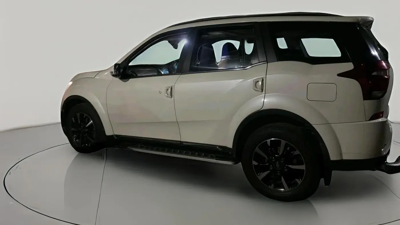 2021 Mahindra XUV500 W11, Diesel, Manual, 1,50,765 km, exterior