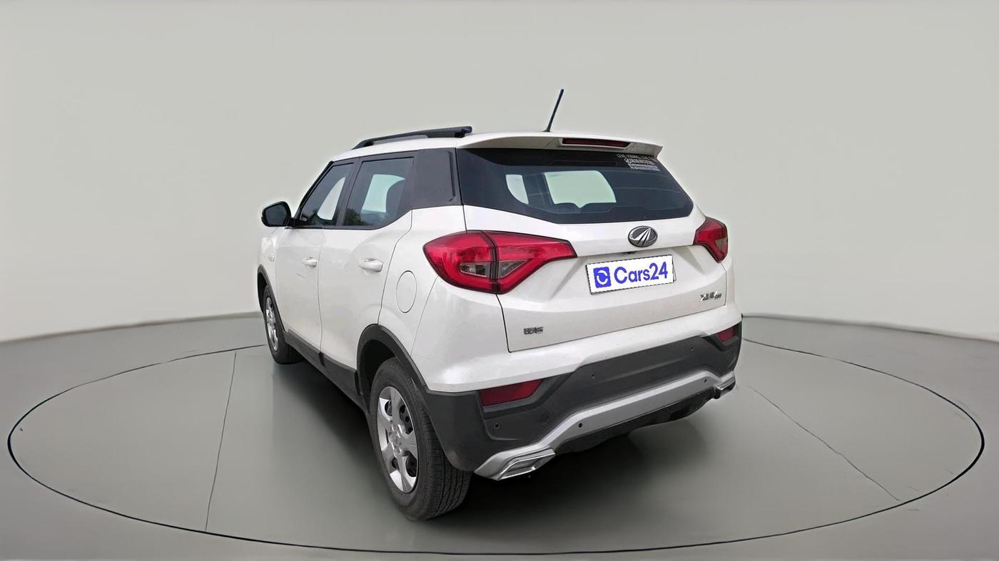 2020 Mahindra XUV300 W6 1.5 DIESEL, Diesel, Manual, 1,10,294 km, exterior