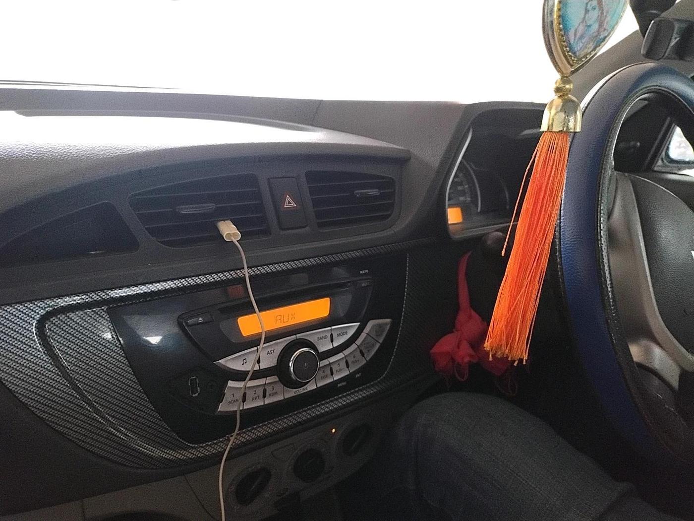2016 Maruti Alto K10 VXI, Petrol, Manual, 1,12,325 km, interior