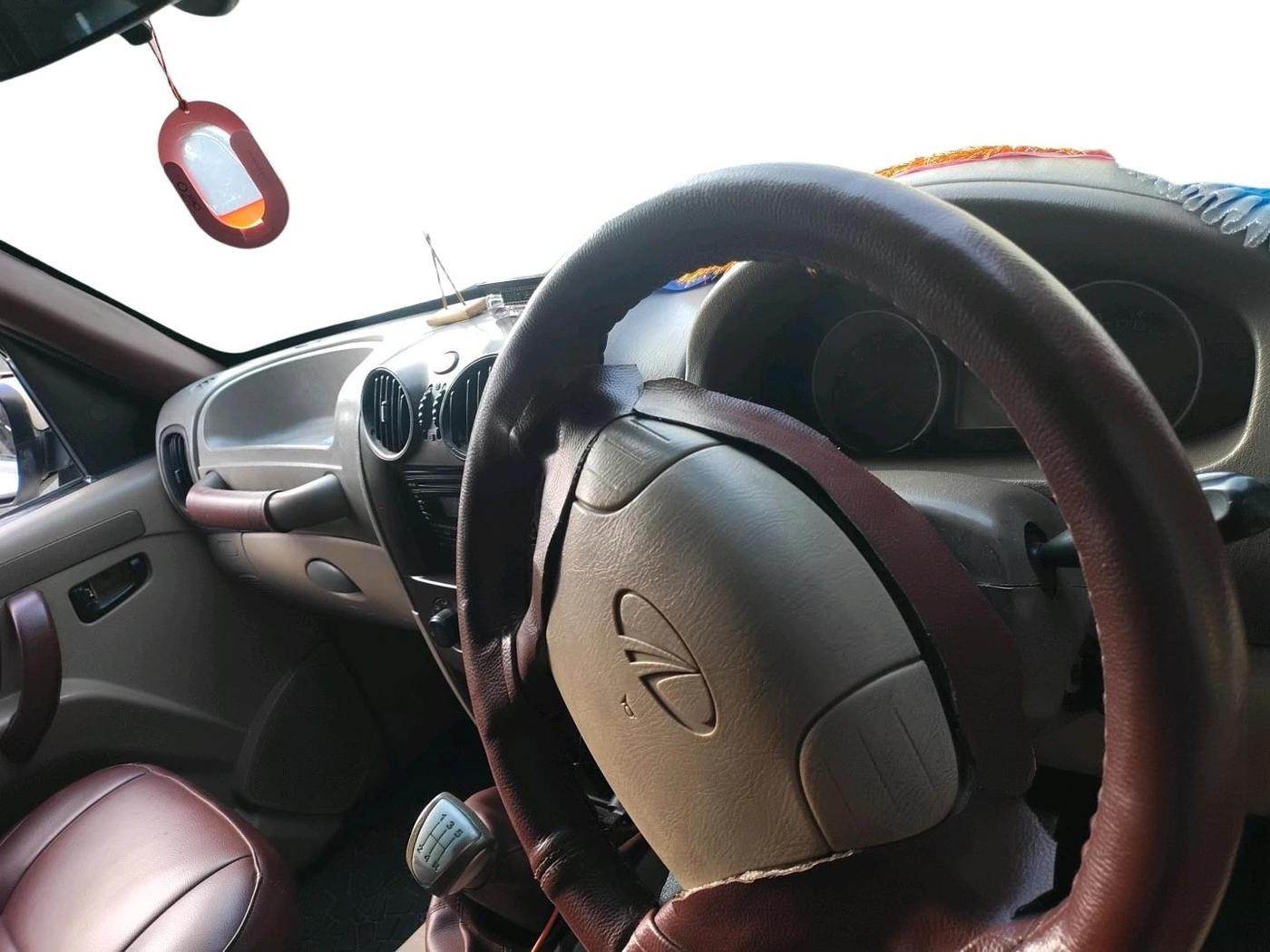 2012 Mahindra Scorpio VLX 2WD, Diesel, Manual, 1,35,712 km, interior