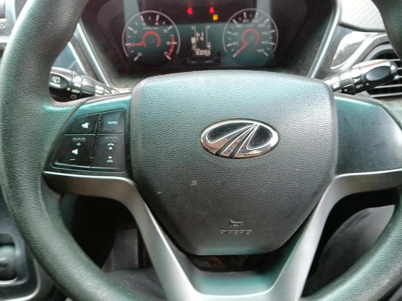 2017 Mahindra KUV 100 NXT K8 P 6 STR, Petrol, Manual, 83,093 km, interior