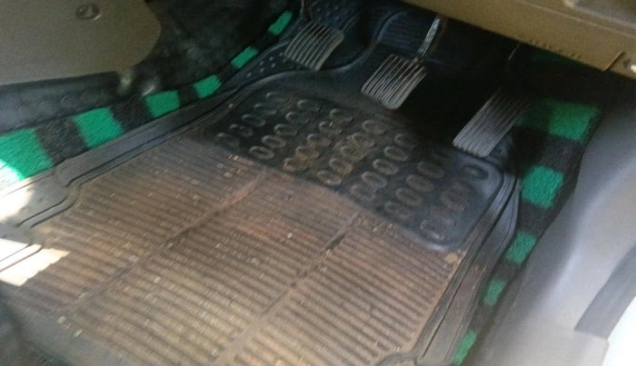 2011 Hyundai i10 MAGNA 1.2, Petrol, Manual, 80,541 km, interior