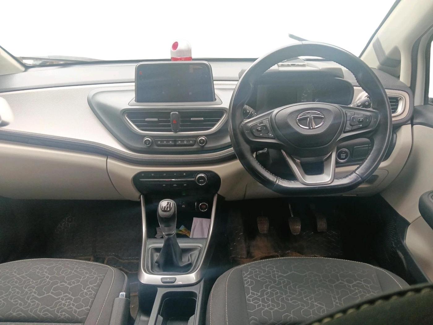 2021 Tata ALTROZ XZ PETROL, Petrol, Manual, 45,323 km, interior