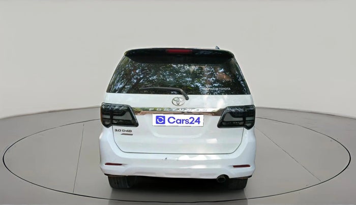 2013 Toyota Fortuner 3.0 4X2 AT, Diesel, Automatic, 2,48,346 km, exterior