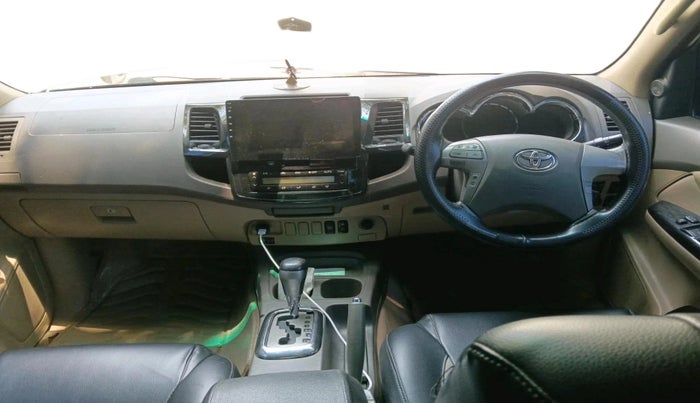2013 Toyota Fortuner 3.0 4X2 AT, Diesel, Automatic, 2,48,346 km, interior