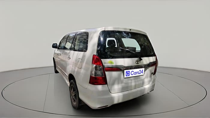 2014 Toyota Innova 2.5 VX 7 STR, Diesel, Manual, 1,71,090 km, exterior