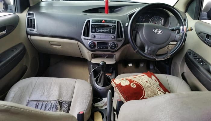 2014 Hyundai i20 MAGNA 1.2, Petrol, Manual, 61,745 km, interior