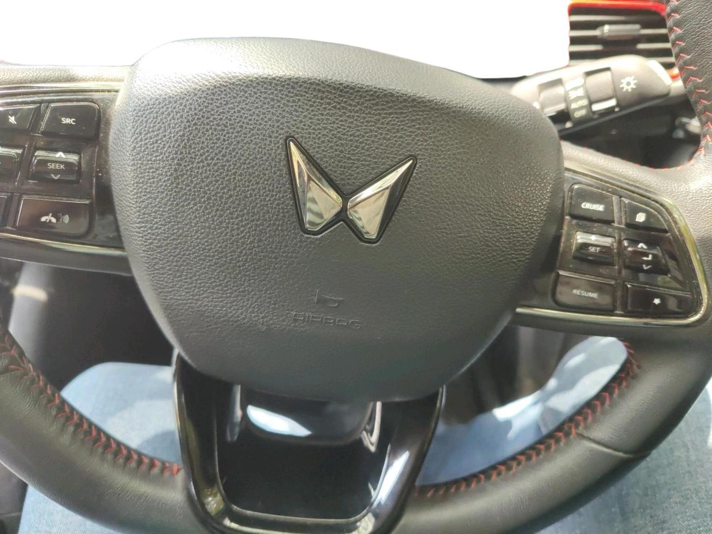2024 Mahindra XUV700 AX 7 LUXURY D MT 7 STR, Diesel, Manual, 12,504 km, interior